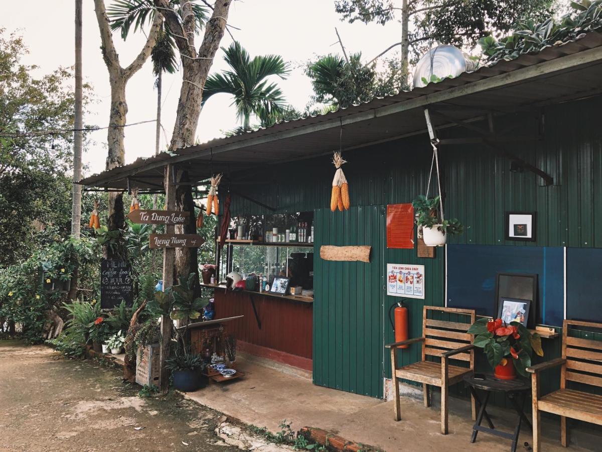 Homestay Bien Rung Gia Nghia Exteriör bild