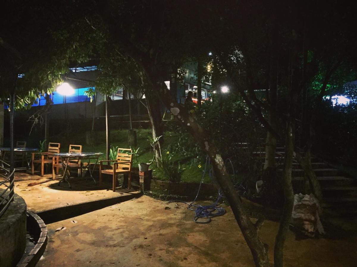 Homestay Bien Rung Gia Nghia Exteriör bild