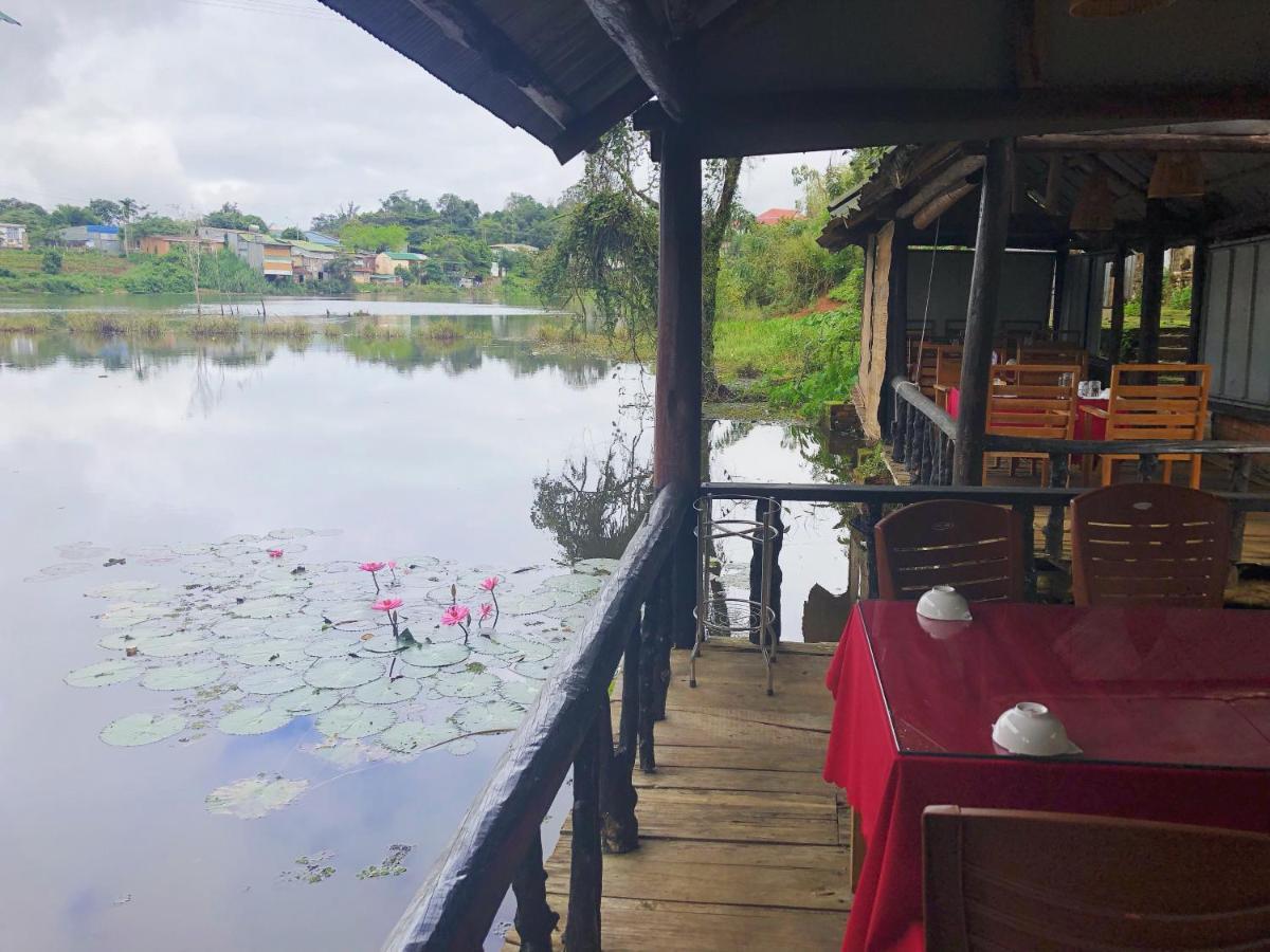 Homestay Bien Rung Gia Nghia Exteriör bild